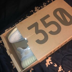 YEEZY BOOST 350 V2 ' LUNDMARK REFLECTIVE '